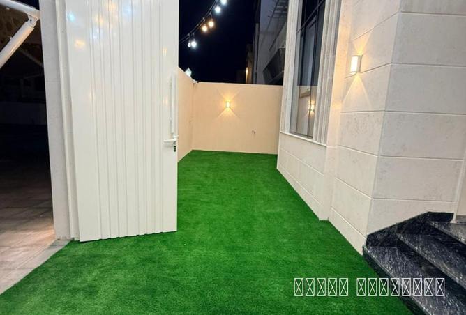 74234279 - Property Image 3