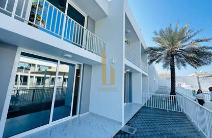 Villa - 3 - 3 for rent in Jumeirah 3 Villas - Jumeirah 3 - Jumeirah - Dubai