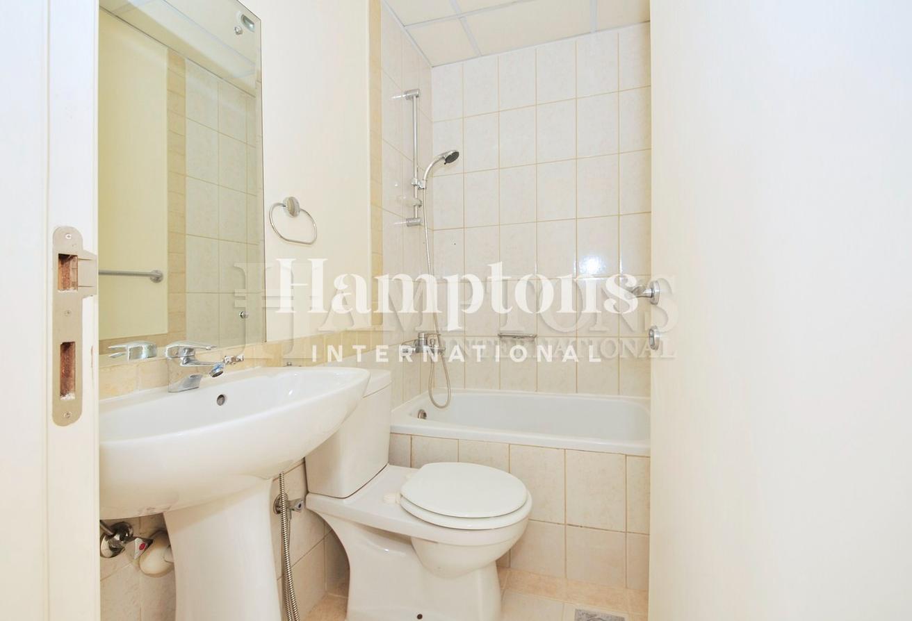 2 Bed Plus Study I Managed By Hamptons photo 10