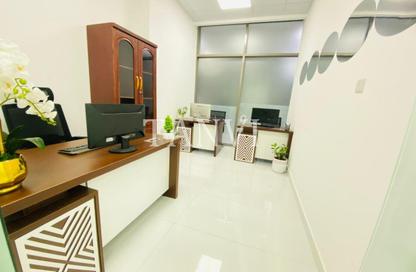Office Space - Studio - 1 Bathroom for rent in Red Avenue - Al Garhoud - Dubai