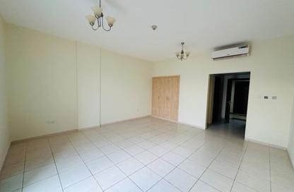 Apartment - Studio - 1 for rent in Building IC1-EMR-16 - Emirates Cluster - International City - Dubai