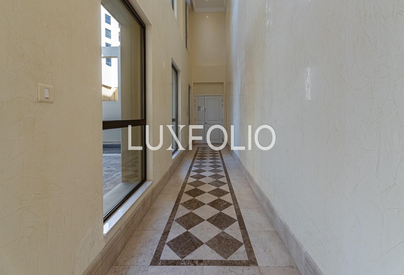 Private Pool | Bills Included | Vacant Soon photo 12