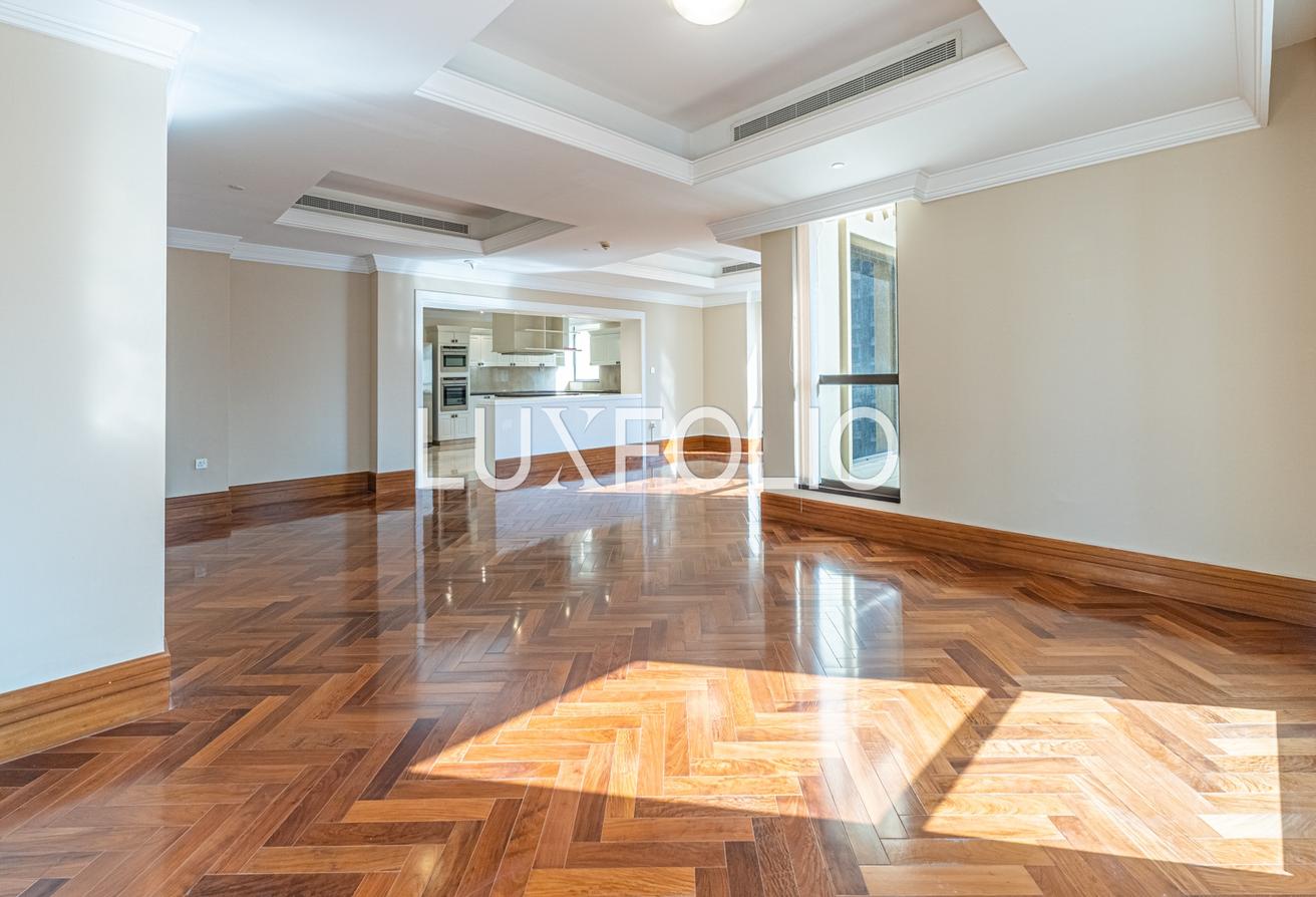 Private Pool | Bills Included | Vacant Soon photo 5