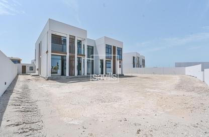Villa - 5 - 6 for sale in Nad Al Dhabi - Al Jubail Island - Abu Dhabi