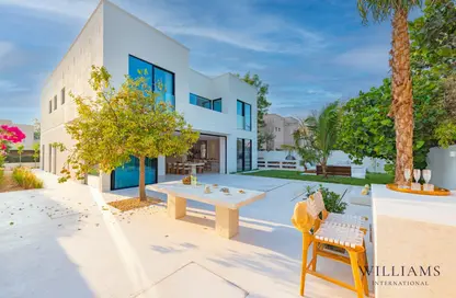 Villa - 5 Bedrooms - 5 Bathrooms for sale in Meadows 7 - Meadows - Dubai