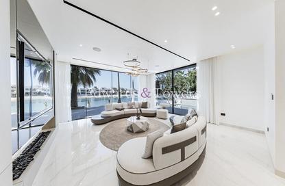 Villa - 5 Bedrooms - 6 Bathrooms for sale in Garden Homes Frond A - Garden Homes - Palm Jumeirah - Dubai
