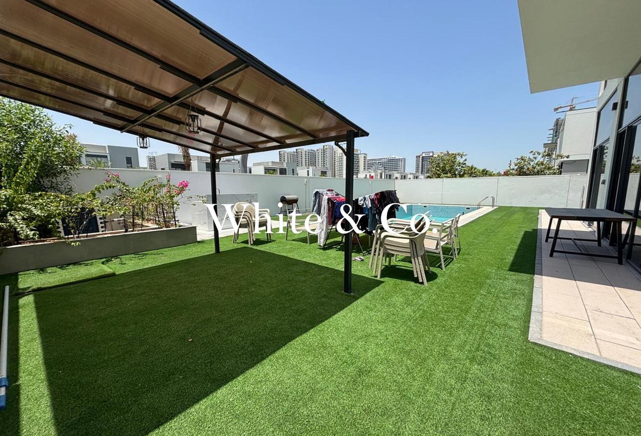 Single Row | Unfurnished | Private Pool photo 10