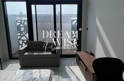 Apartment - Studio - 1 Bathroom for rent in The Gate - Masdar City - Abu Dhabi