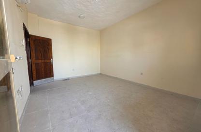 Apartment - 1 - 1 for rent in Muwailih Building - Muwaileh - Sharjah