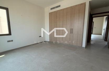 Villa - 3 - 5 for sale in Bloom Living - Zayed City (Khalifa City C) - Khalifa City - Abu Dhabi
