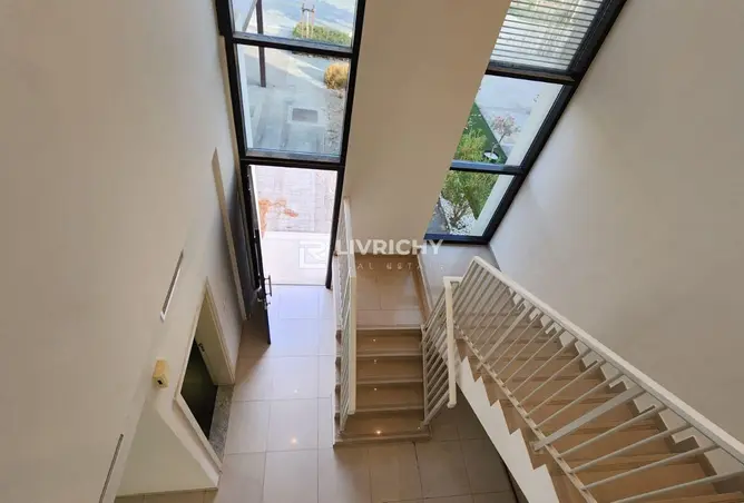 155514004 - Property Image 2