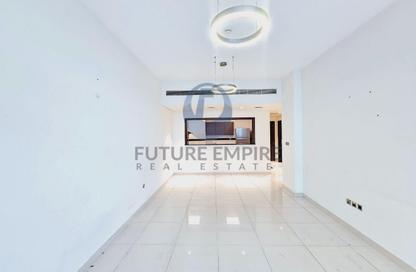 Apartment - 2 Bedrooms - 3 Bathrooms for rent in Emerald Jadaf Metro - Al Jaddaf - Dubai
