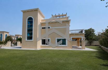 Villa - 4 - 5 for rent in Jumeirah Park - Dubai