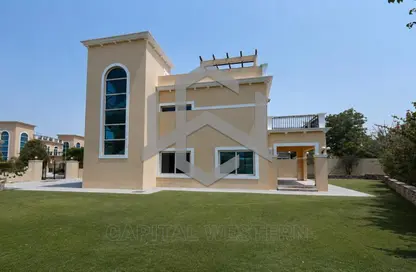 Villa - 4 Bedrooms - 5 Bathrooms for rent in Jumeirah Park - Dubai