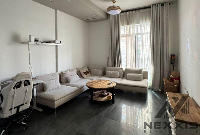 Fully Furnished - Attractive Location - Ful Bright