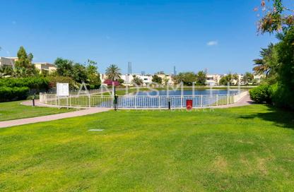 Villa - 5 Bedrooms - 4 Bathrooms for sale in Meadows 9 - Meadows - Dubai