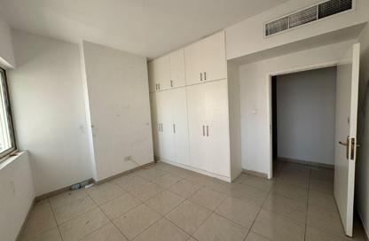 Apartment - 3 Bedrooms - 4 Bathrooms for rent in Ameer Bu Khamseen Tower - Al Majaz 3 - Al Majaz - Sharjah