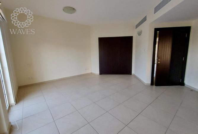 100390912 - Property Image 3
