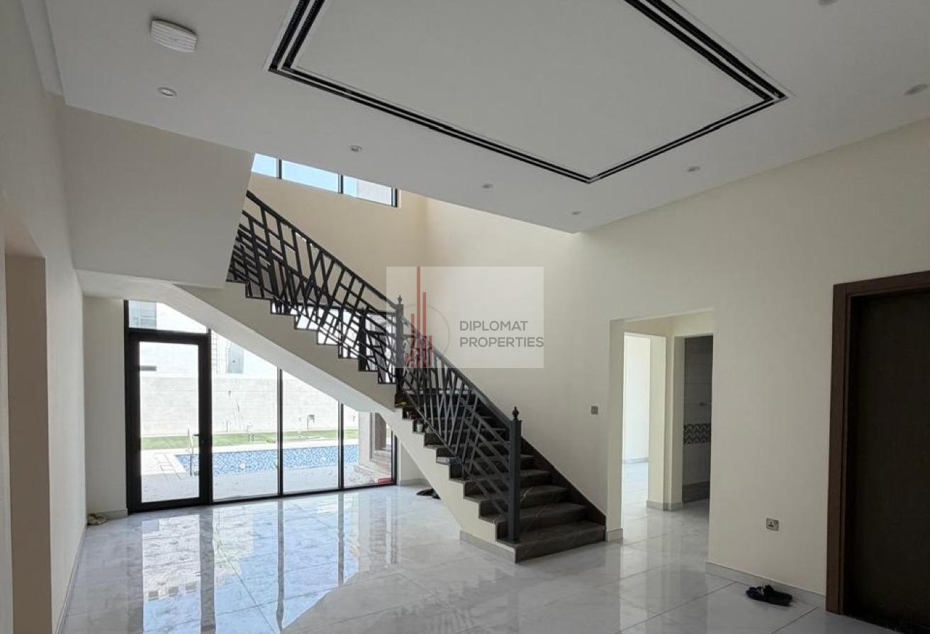 UPGRADED ONE |7 BEDROOM +MAID|PRIVATE POOL|MAJLIS photo 5