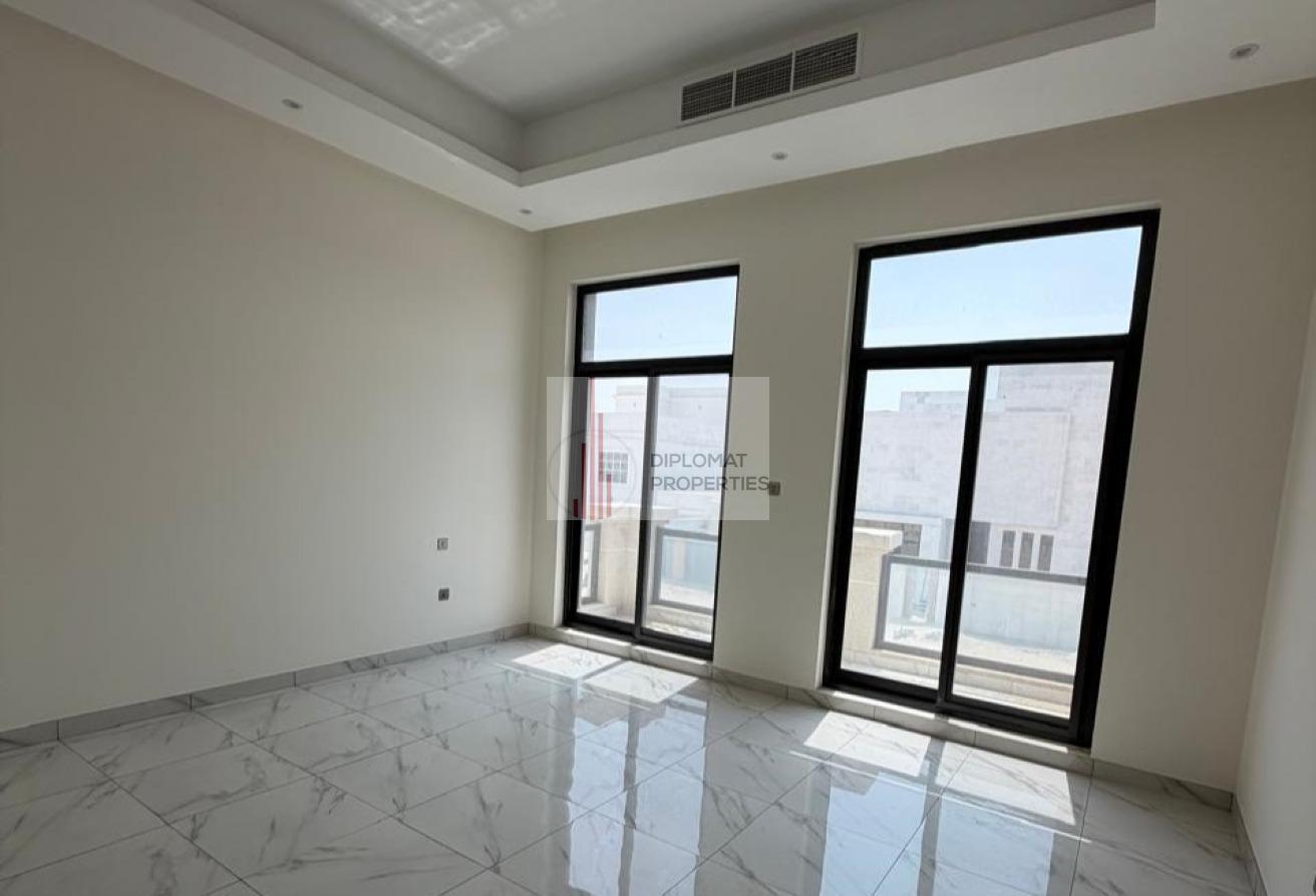 UPGRADED ONE |7 BEDROOM +MAID|PRIVATE POOL|MAJLIS photo 7