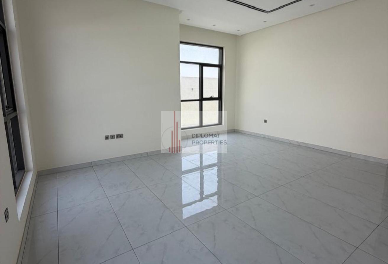 UPGRADED ONE |7 BEDROOM +MAID|PRIVATE POOL|MAJLIS photo 18