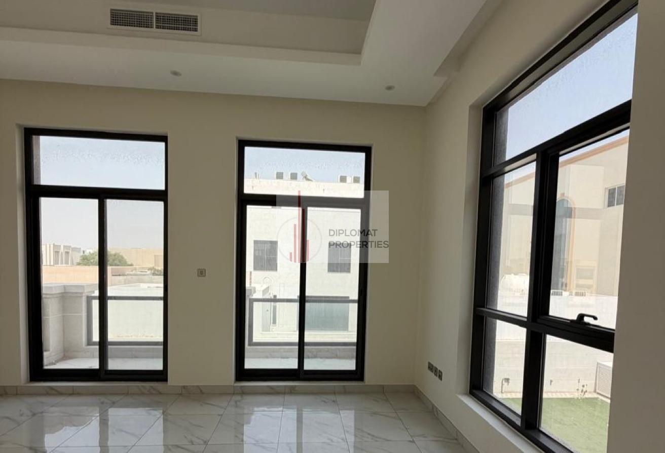 UPGRADED ONE |7 BEDROOM +MAID|PRIVATE POOL|MAJLIS photo 14