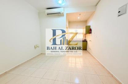 Apartment - Studio - 1 for rent in Fire Station Road - Muwaileh - Sharjah Apartment - Studio - 1 for rent in Fire Station Road - Muwaileh - Sharjah