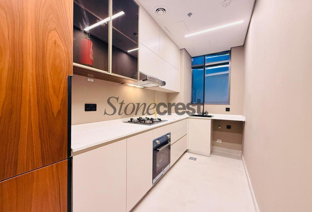 Vacant | Furnished | Smart Home | Close to Metro photo 12