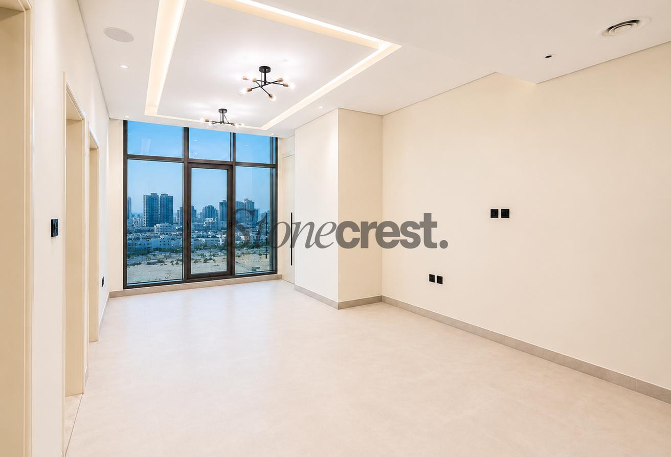 Vacant | Furnished | Smart Home | Close to Metro photo 3