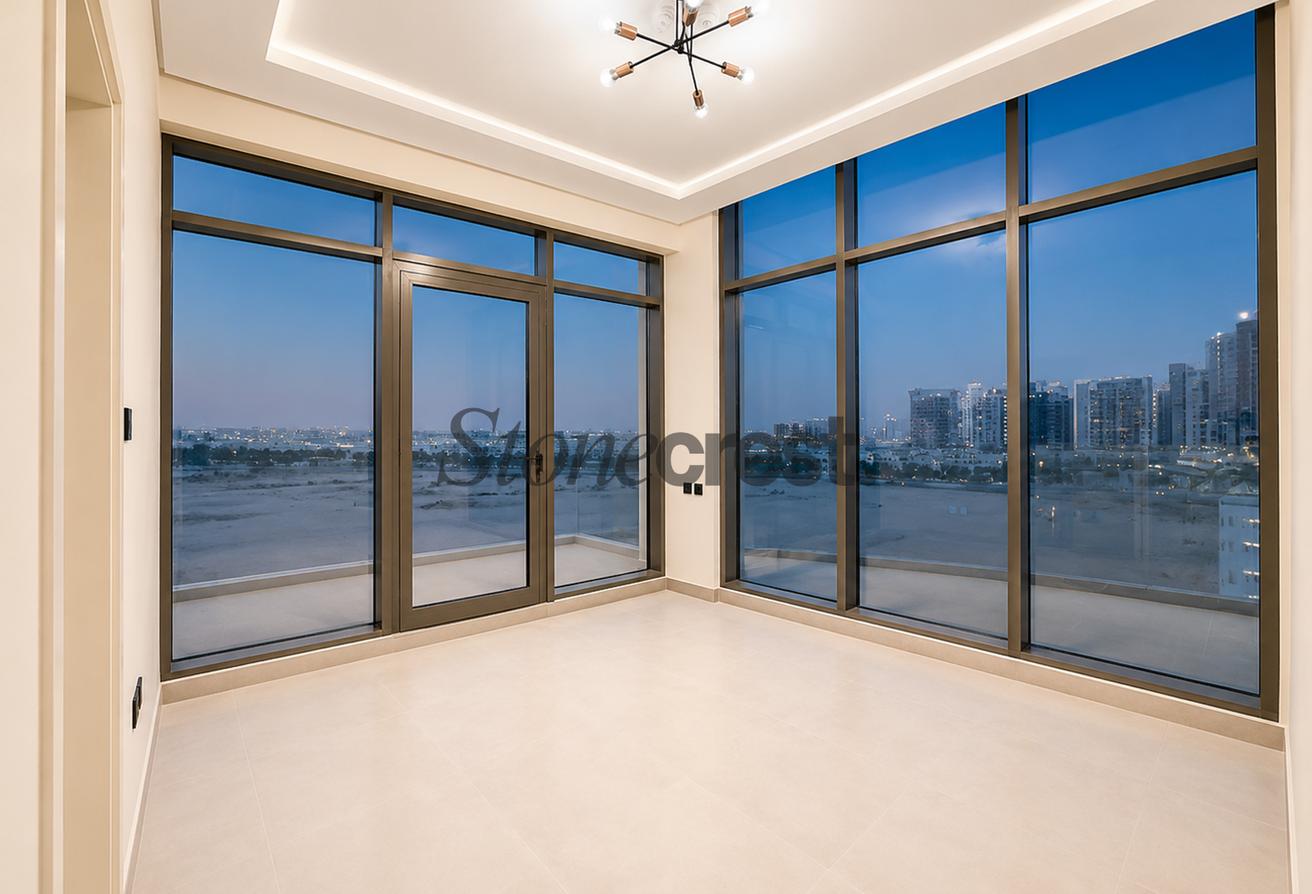 Vacant | Furnished | Smart Home | Close to Metro photo 6