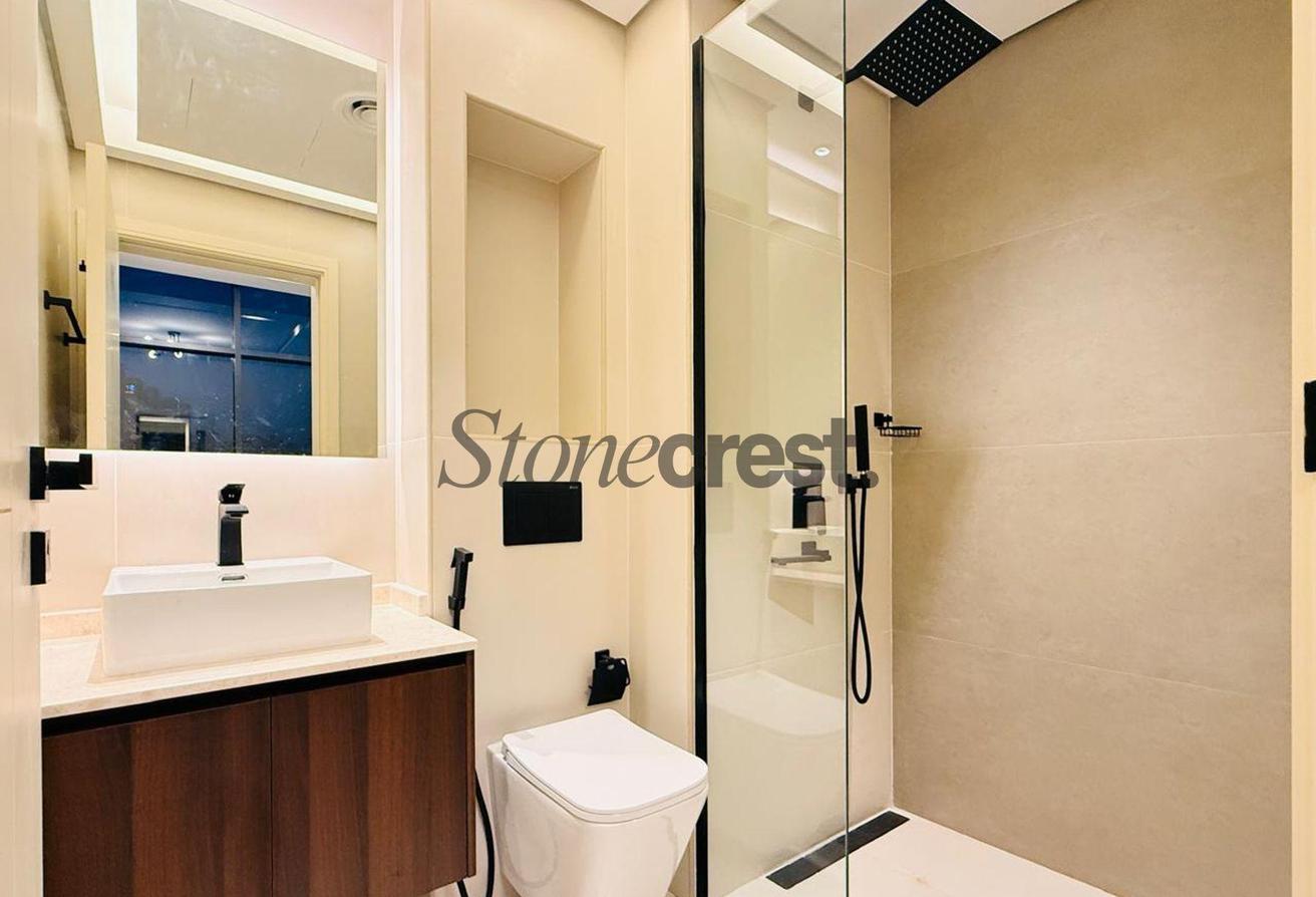Vacant | Furnished | Smart Home | Close to Metro photo 16