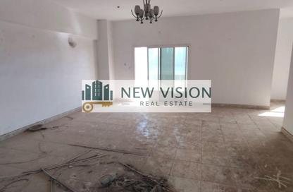 Apartment - 3 Bedrooms - 3 Bathrooms for rent in Crystal Plaza - Al Majaz 1 - Al Majaz - Sharjah