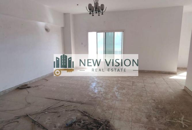 102832058 - Property Image 2