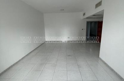 Apartment - 3 Bedrooms - 3 Bathrooms for rent in Al Majaz 1 - Al Majaz - Sharjah Apartment - 3 Bedrooms - 3 Bathrooms for rent in Al Majaz 1 - Al Majaz - Sharjah