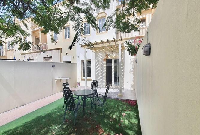 2Oly2O6QYtM - Property Image 2