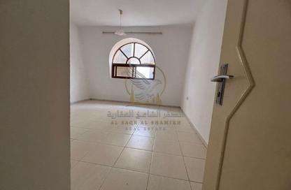 Apartment - 4 - 5 for rent in Al Qulaya'ah - Al Sharq - Sharjah