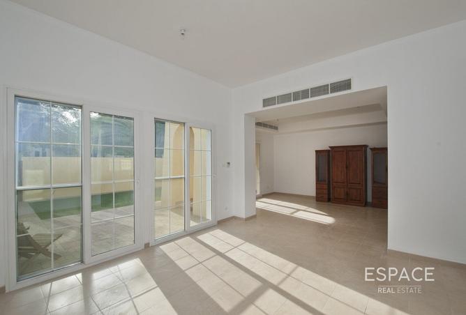 62873227 - Property Image 2