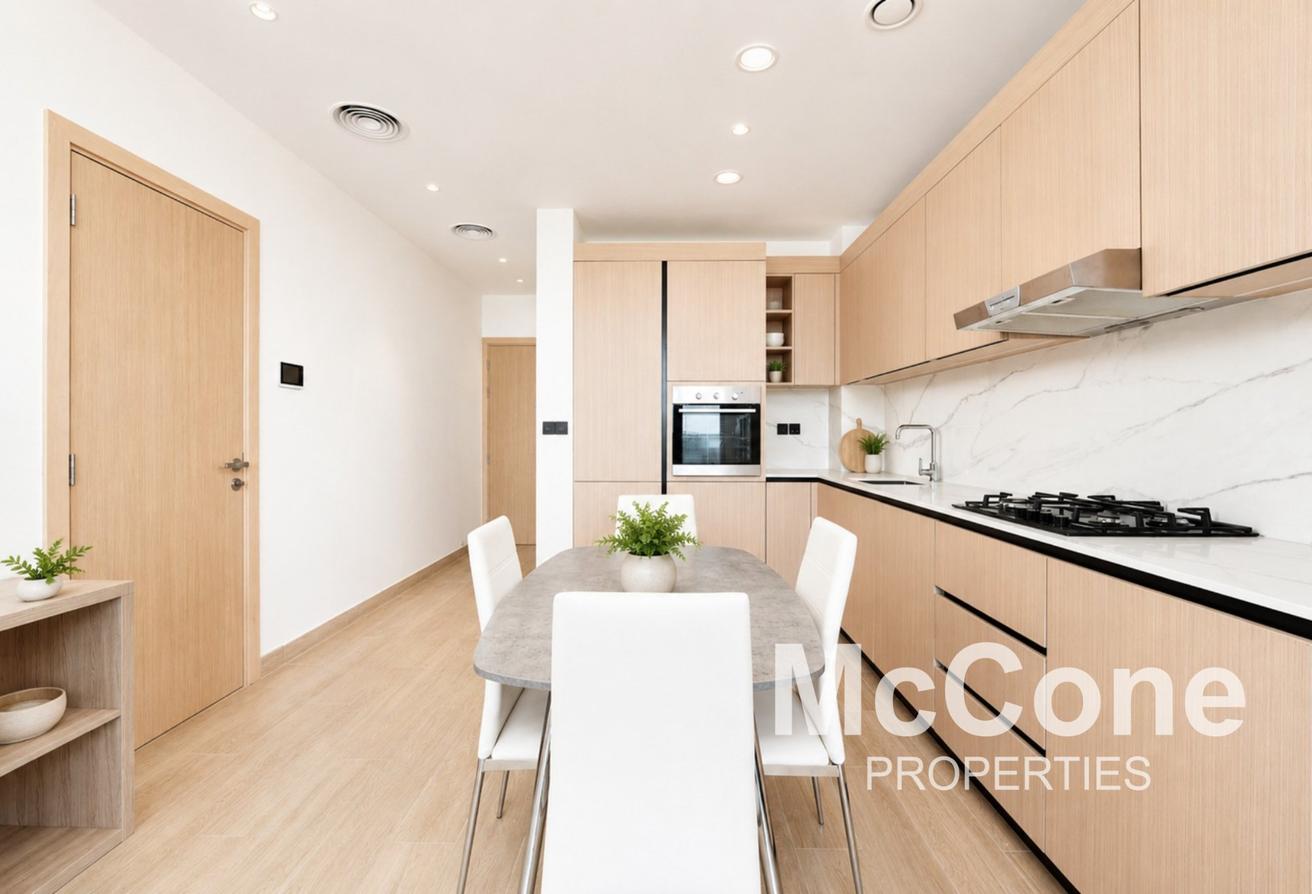 Fully Furnished | High Floor | Vacant photo 4