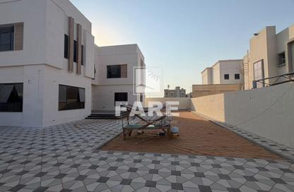 Villa - 5 - 7+ for sale in Al Hooshi Villas - Hoshi - Al Badie - Sharjah