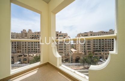 Apartment - 2 Bedrooms - 2 Bathrooms for rent in Al Sarrood - Shoreline Apartments - Palm Jumeirah - Dubai