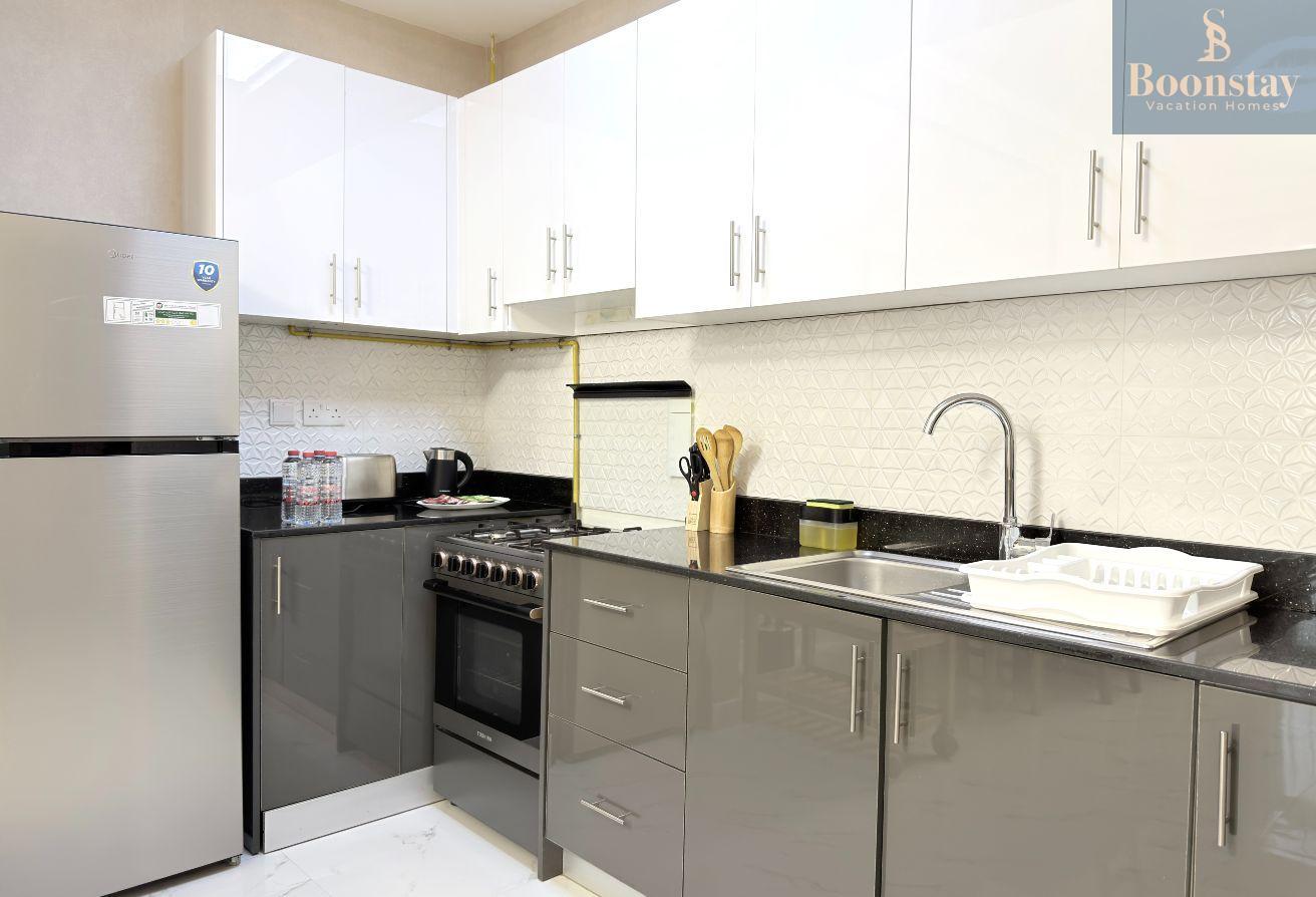 Spacious/ Fully Furnished/Bills Included photo 13