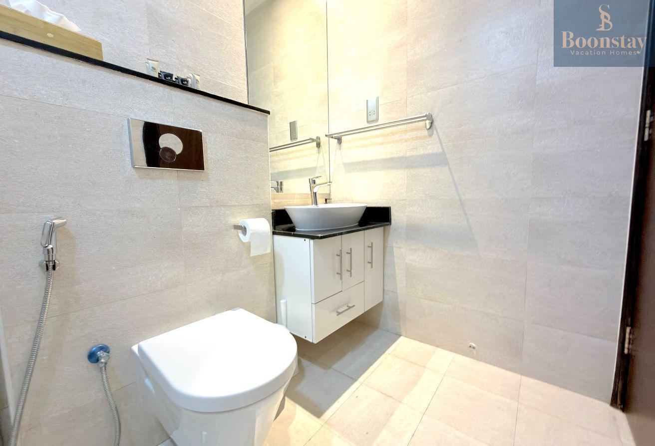 Spacious/ Fully Furnished/Bills Included photo 20