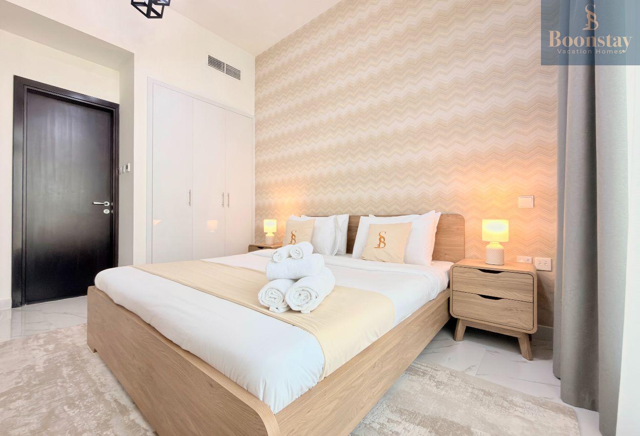Spacious/ Fully Furnished/Bills Included photo 5