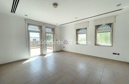 Villa - 4 - 6 for rent in District 3 - Jumeirah Park - Dubai Villa - 4 - 6 for rent in District 3 - Jumeirah Park - Dubai