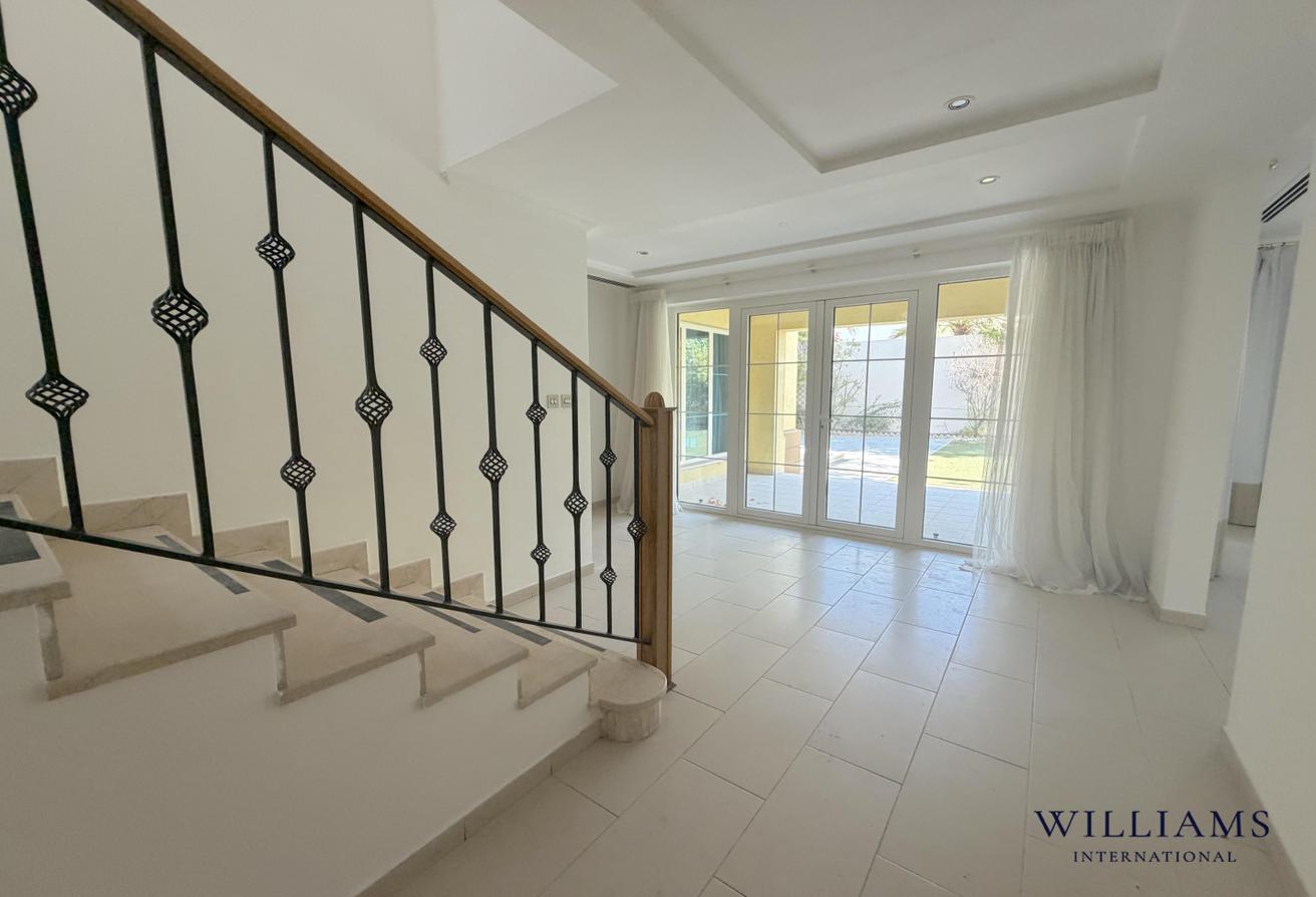 INTERNAL VILLA | THREE BED | VACANT | GREAT DEAL photo 4