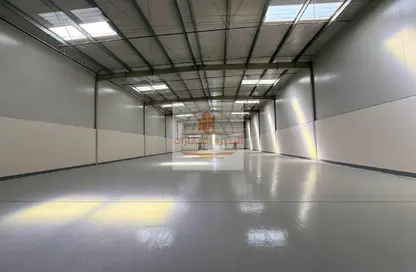 Warehouse - Studio - 2 Bathrooms for rent in Al Sajaa Industrial - Al Sajaa - Sharjah