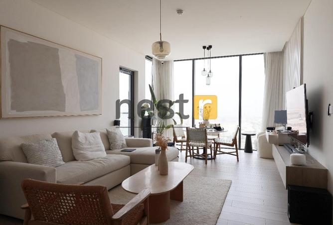 One Park Avenue 2 غرف نوم مع إطلالة على المياه