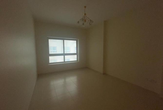 64431100 - Property Image 2