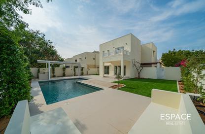 Villa - 5 - 5 for rent in Meadows 9 - Meadows - Dubai
