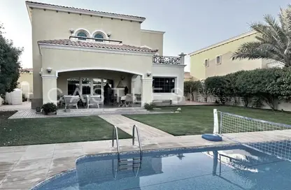 Villa - 4 Bedrooms - 5 Bathrooms for rent in Jumeirah Park - Dubai